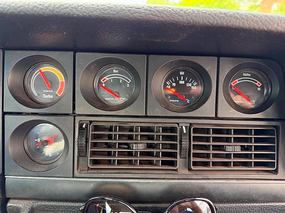Volvo 244 24 of 30