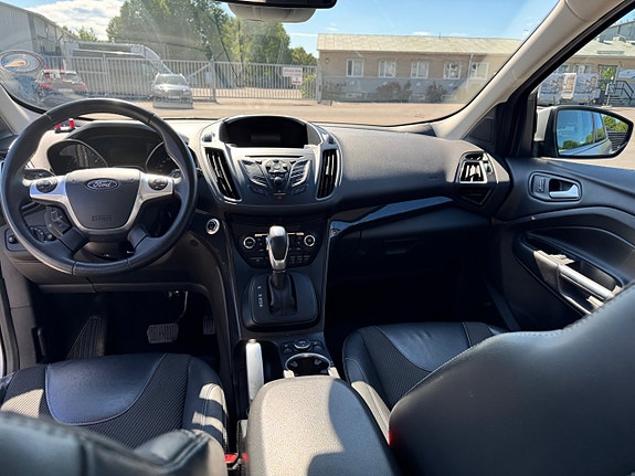 Ford Kuga 7 of 9