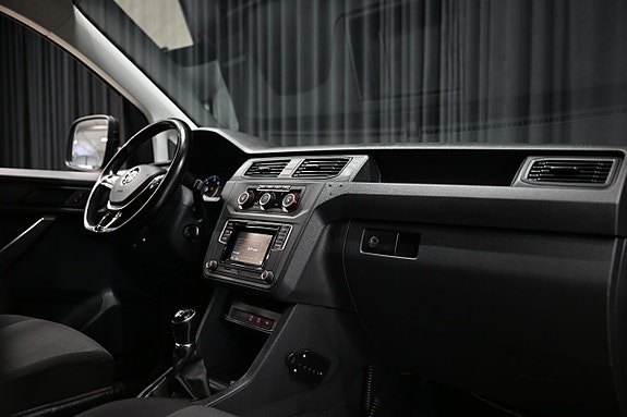 Volkswagen Caddy 19 of 30