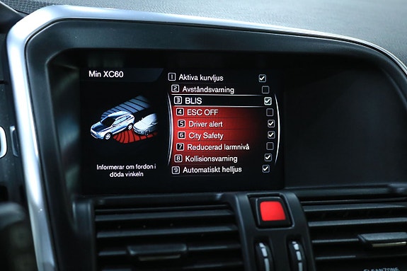 Volvo XC60 20 of 28