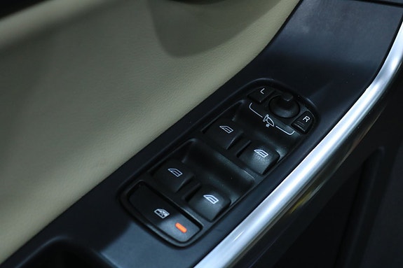 Volvo XC60 24 of 28