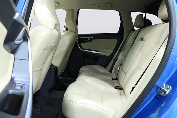 Volvo XC60 6 of 28