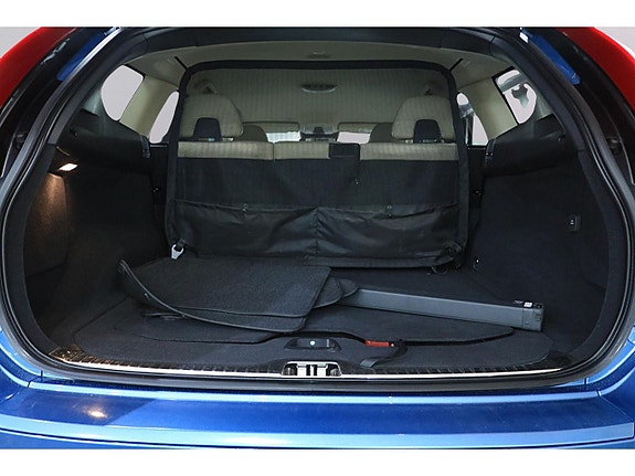 Volvo XC60 25 of 28