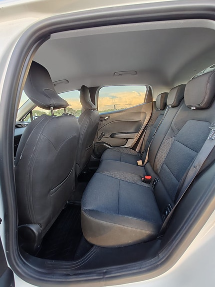 Renault Clio 9 of 10