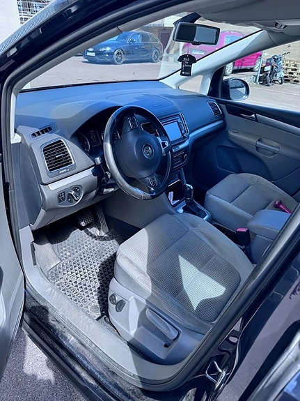 Volkswagen Sharan 7 of 9