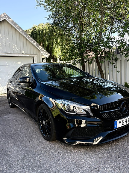Mercedes-Benz CLA220 d 3 of 5