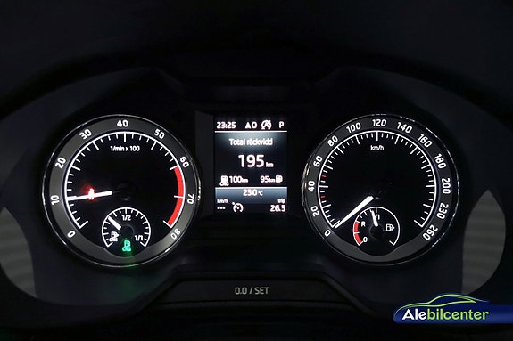 Skoda Octavia 9 of 12
