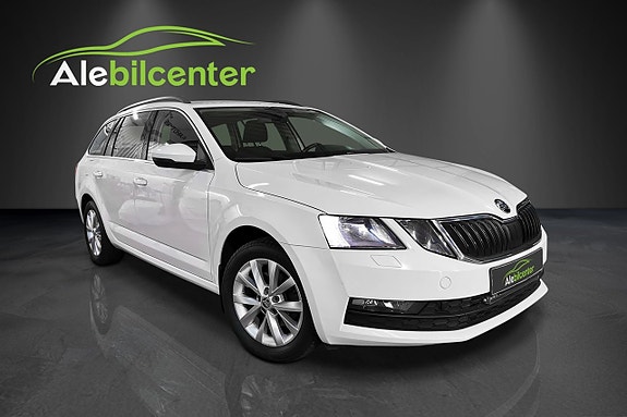 Skoda Octavia 2 of 5
