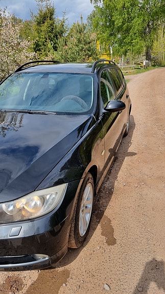 BMW 320i 6 of 14
