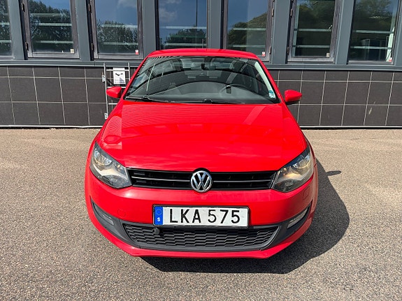 Volkswagen Polo 2 of 5