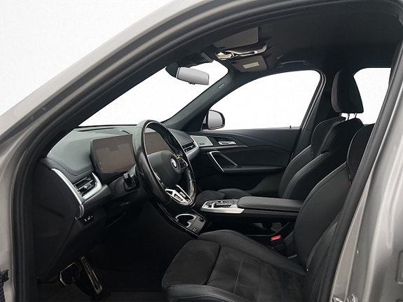 BMW iX1 17 of 30