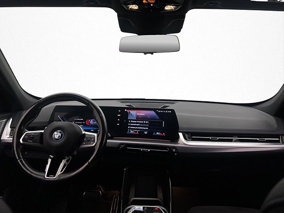 BMW iX1 18 of 30