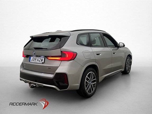 BMW iX1 9 of 30