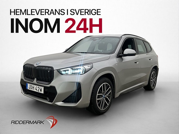 BMW iX1 4 of 30