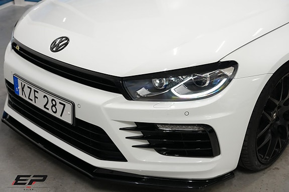 Volkswagen Scirocco 2 of 5