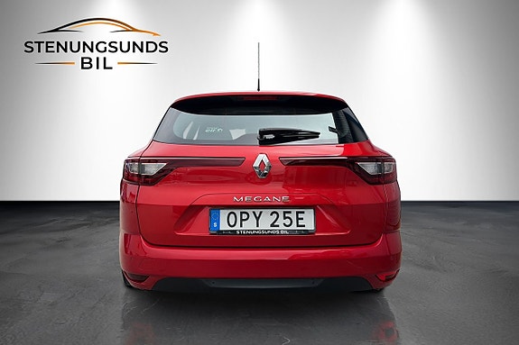 Renault Megane IV 4 of 5