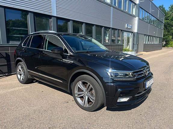 Volkswagen Tiguan 3 of 5