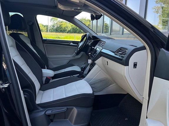 Volkswagen Tiguan 10 of 26
