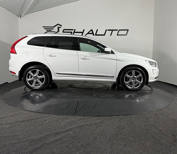 Volvo XC60 4 of 18