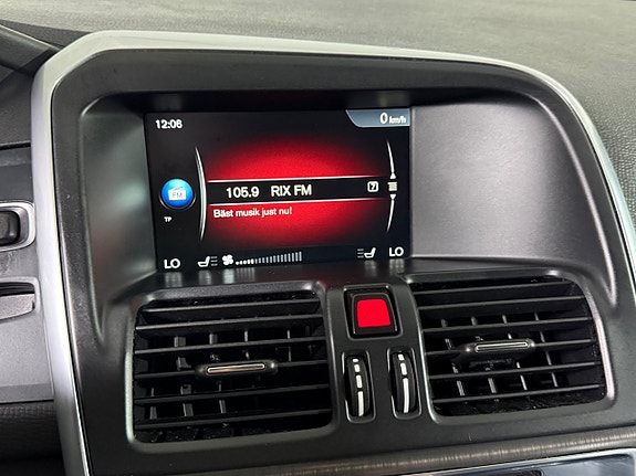 Volvo XC60 13 of 18