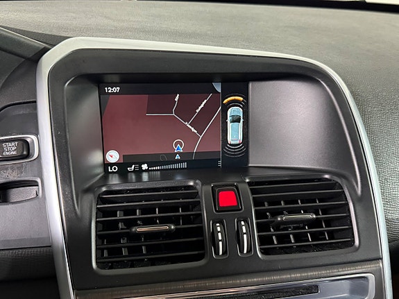 Volvo XC60 15 of 18