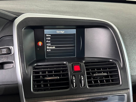 Volvo XC60 14 of 18