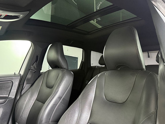 Volvo XC60 9 of 18