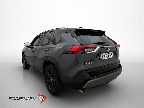 Toyota RAV4 5 of 5