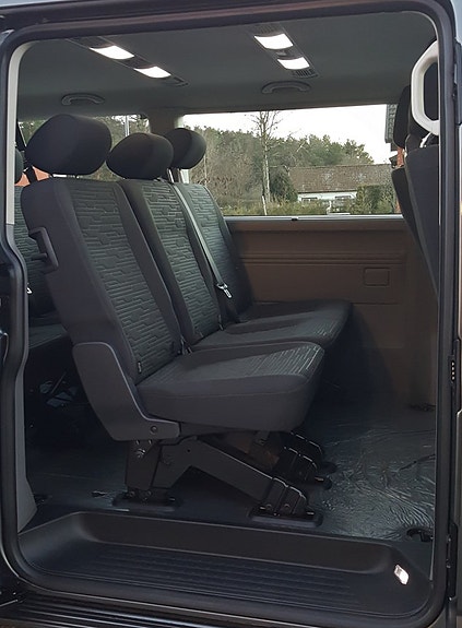 Volkswagen Caravelle 9 of 19