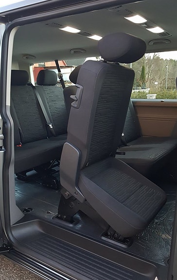 Volkswagen Caravelle 11 of 19