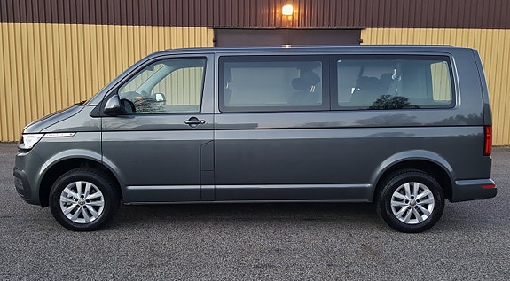 Volkswagen Caravelle 3 of 5