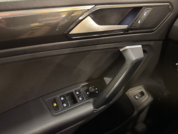 Volkswagen Tiguan 24 of 30