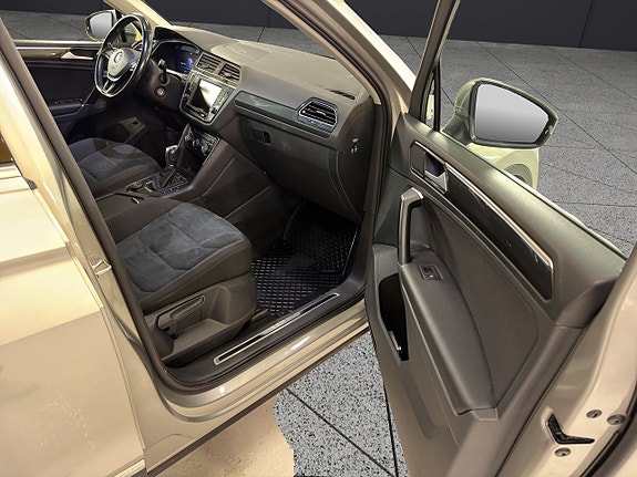 Volkswagen Tiguan 17 of 30