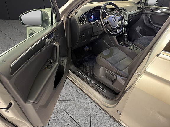 Volkswagen Tiguan 15 of 30