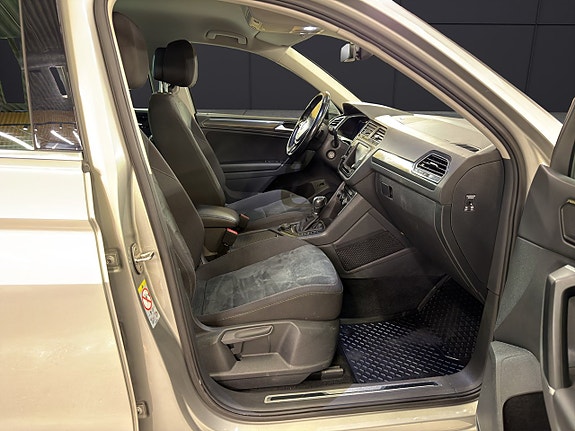 Volkswagen Tiguan 18 of 30