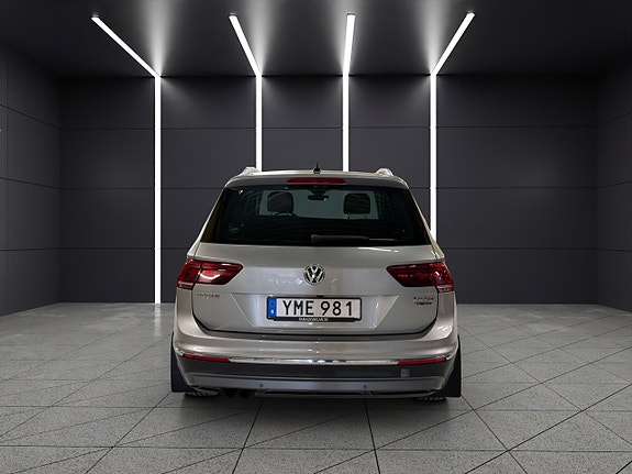 Volkswagen Tiguan 4 of 30