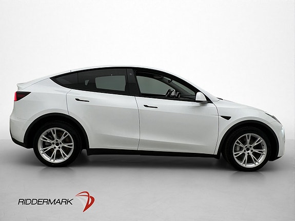 Tesla Model Y 5 of 5