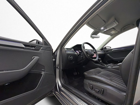 Skoda Superb 17 of 30