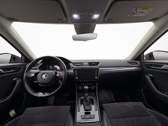Skoda Superb 14 of 30