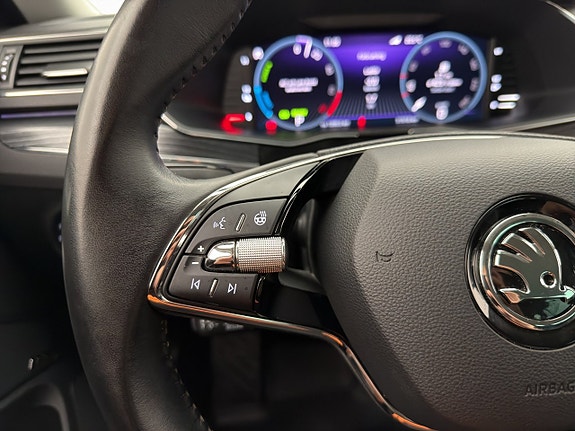 Skoda Superb 27 of 30