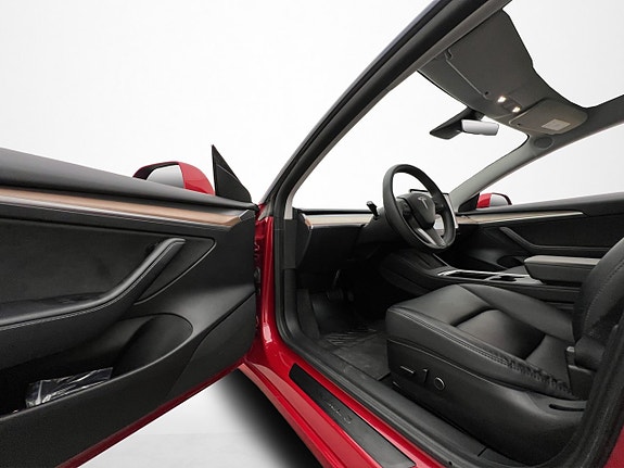Tesla Model 3 17 of 30