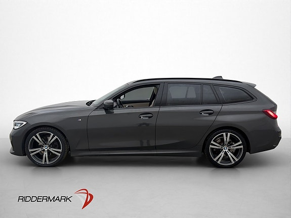 BMW 320 2 of 5
