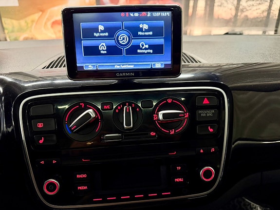 Volkswagen UP! 10 of 15
