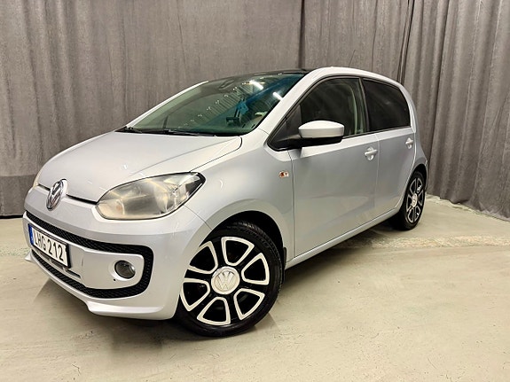Volkswagen UP! 2 of 5