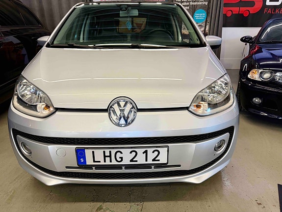 Volkswagen UP! 3 of 5