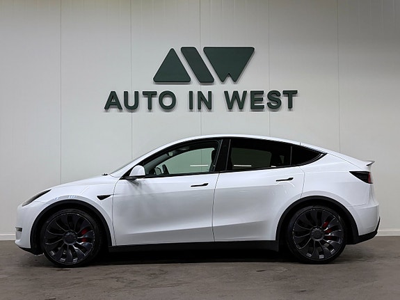 Tesla Model Y 3 of 16