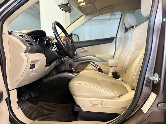 Mitsubishi Outlander 11 of 16