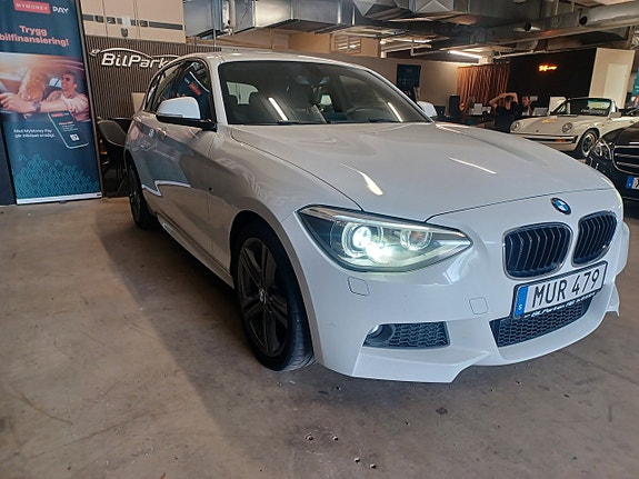 BMW 116i 4 of 5