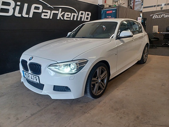 BMW 116i 2 of 5