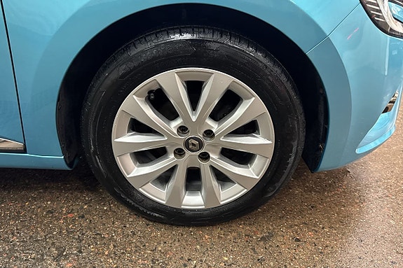 Renault Clio 13 of 14